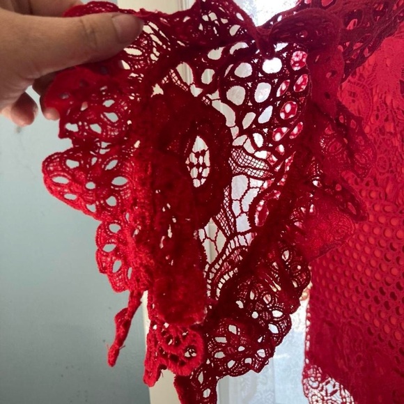 Elegant Red Crochet Dress with lace detailing by Missguided 2 - Picture 5 of 5